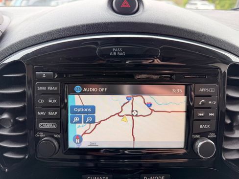 Used 2015 Nissan Juke SL AWD/4WD image 24