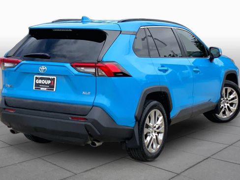 Used 2021 Toyota RAV4 XLE Premium FWD image 13