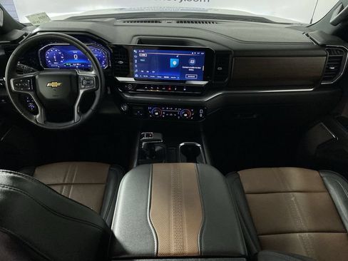 Used 2023 Chevrolet Silverado 1500 High Country w/ High Country Premium Package AWD/4WD image 26