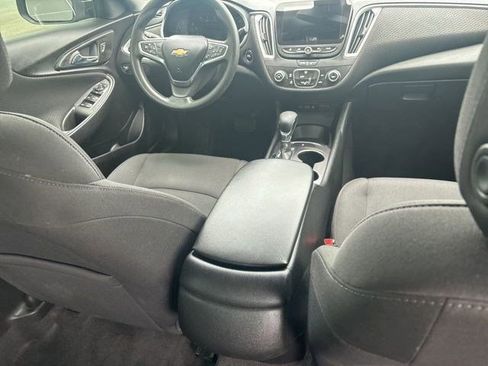 Used 2022 Chevrolet Malibu LS FWD image 36