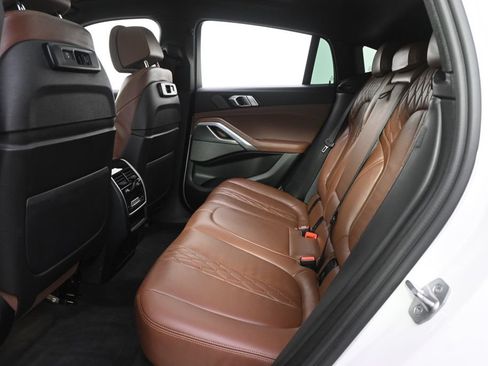 Used 2022 BMW X6 xDrive40i w/ M Sport Package AWD/4WD image 25