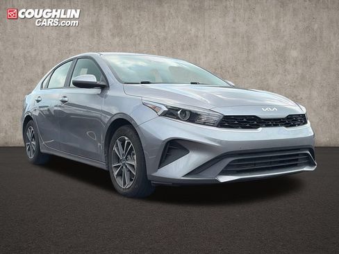 Used 2024 Kia Forte LXS FWD image 1