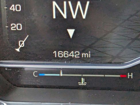 Used 2022 GMC Sierra 1500 Elevation image 34