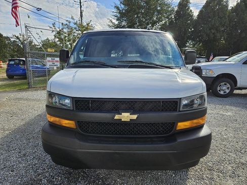 Used 2020 Chevrolet Express 3500 LS RWD image 8