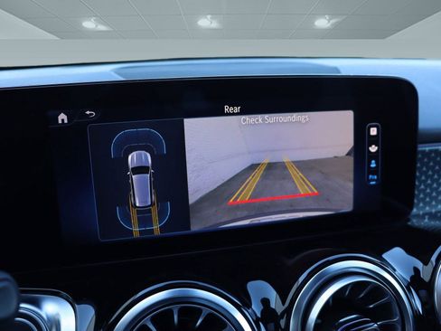 New 2025 Mercedes-Benz GLB 250 image 38