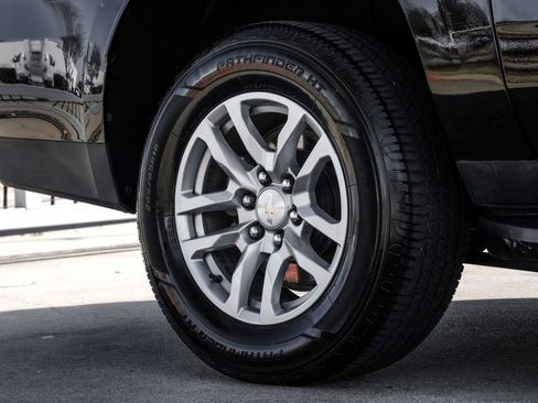 Used 2024 Chevrolet Suburban Premier image 61