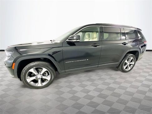 Used 2023 Jeep Grand Cherokee L Limited image 4