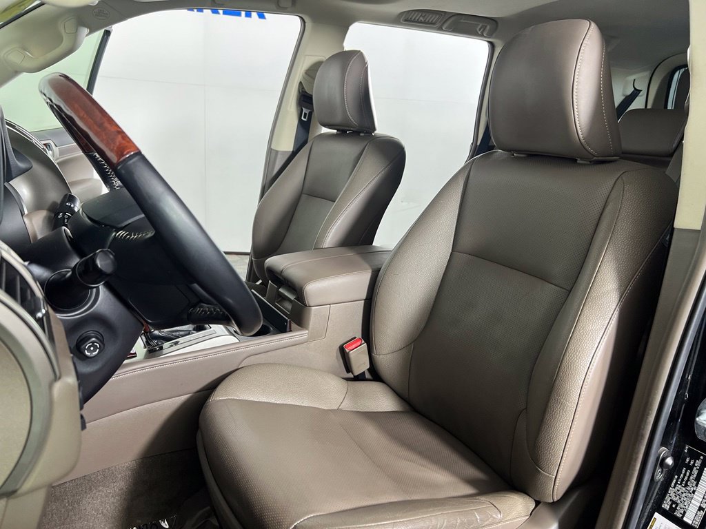 Used 2015 Lexus GX 460 w/ Premium Package AWD/4WD image 21