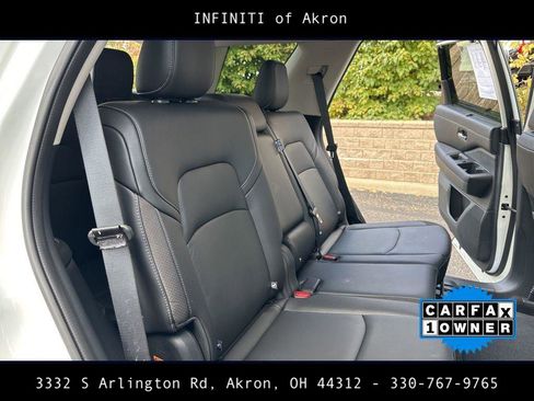 Used 2024 Nissan Pathfinder SL image 34