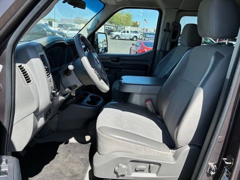 Used 2016 Nissan NV 3500 SV w/ SV Technology Package RWD image 15