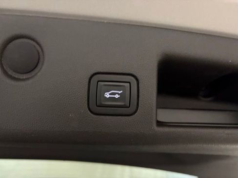 Used 2022 Chevrolet Equinox LT image 12