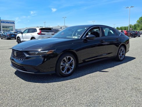 Used 2023 Honda Accord EX image 3