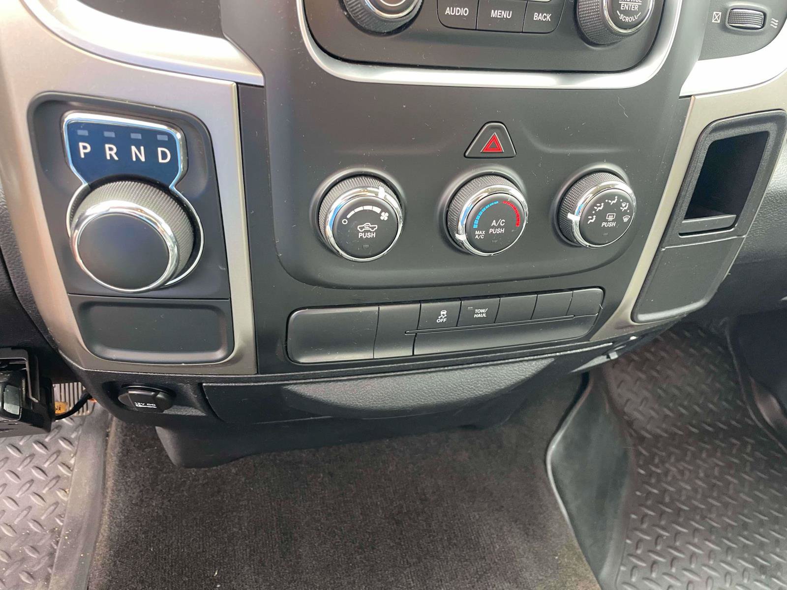 Used 2013 RAM 1500 Classic SLT w/ Remote Start & Security Group RWD image 15