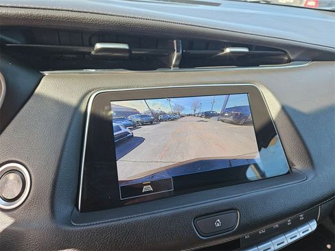 Used 2023 Cadillac XT4 Premium Luxury image 22