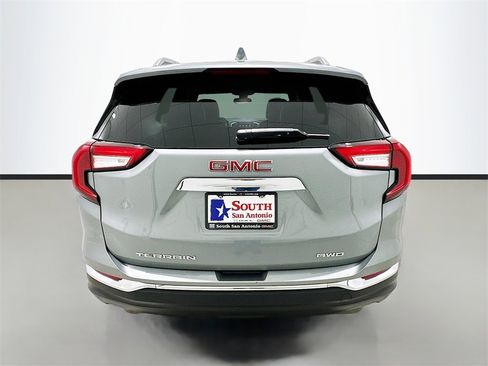 Used 2024 GMC Terrain SLT w/ LPO, Floor Liner Package image 6
