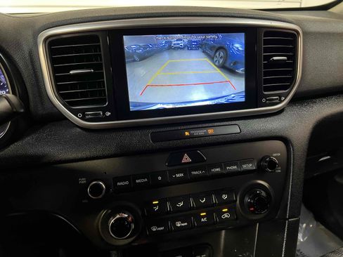 Used 2020 Kia Sportage LX FWD image 8