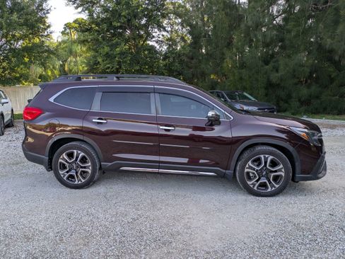 Certified 2023 Subaru Ascent Touring AWD/4WD image 3