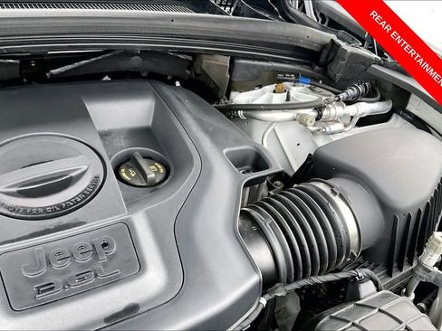 Used 2023 Jeep Grand Cherokee L Summit w/ Advanced Protech Group IV AWD/4WD image 32