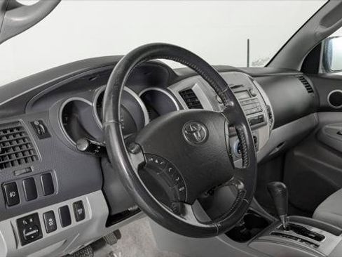 Used 2010 Toyota Tacoma 4x4 Access Cab V6 image 12
