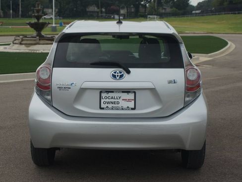 Used 2012 Toyota Prius C Three FWD image 3