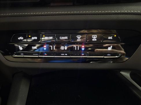Certified 2023 Buick Envision Preferred AWD/4WD image 31
