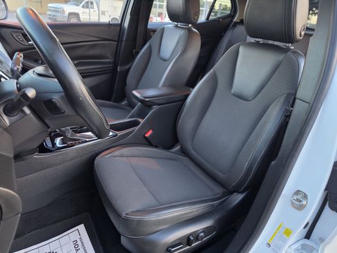 Used 2020 Buick Encore GX Preferred w/ Cold Weather Comfort Package FWD image 26