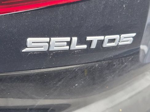 Used 2023 Kia Seltos S FWD image 11