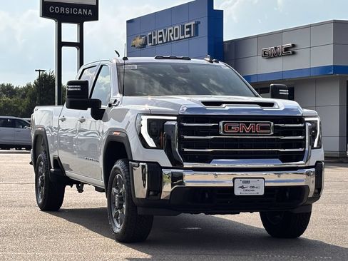 New 2026 GMC Sierra 2500 SLE w/ SLE Value Package; AWD/4WD image 2