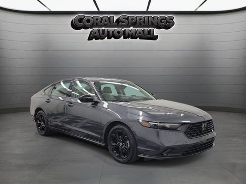 Certified 2025 Honda Accord SE image 1