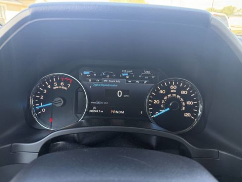 Used 2018 Ford F150 Lariat w/ Equipment Group 502A Luxury AWD/4WD image 13