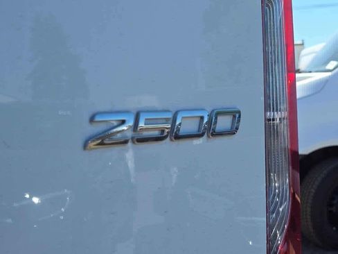 Used 2025 Mercedes-Benz Sprinter 2500 image 19