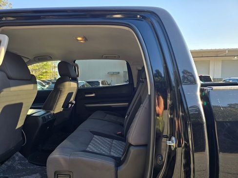 Used 2020 Toyota Tundra SR5 w/ SR5 Upgrade Package image 10