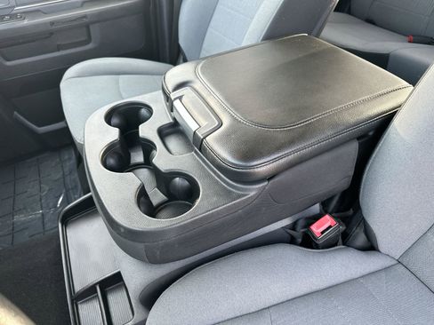 Used 2022 RAM 1500 Classic SLT RWD image 20