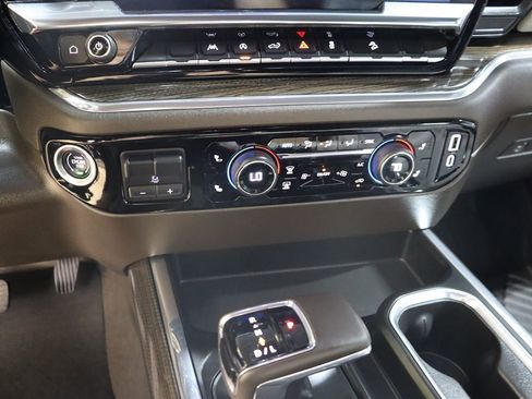 Used 2024 Chevrolet Silverado 1500 LT Trail Boss w/ Convenience Package II image 60