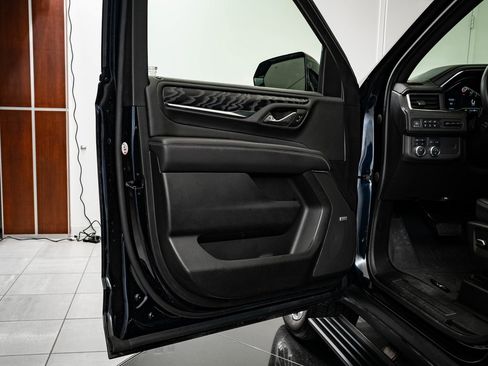 Used 2023 GMC Yukon Denali w/ LPO, Floor Liner Package image 31