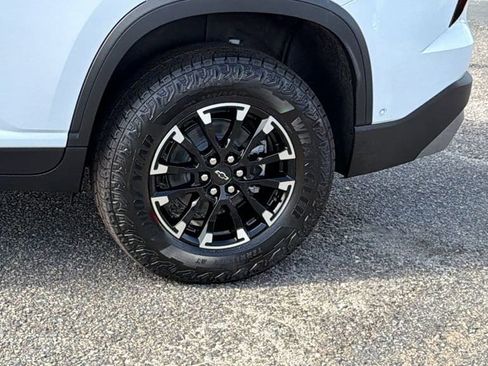 New 2026 Chevrolet Traverse Z71 w/ Enhanced Driving Package image 9