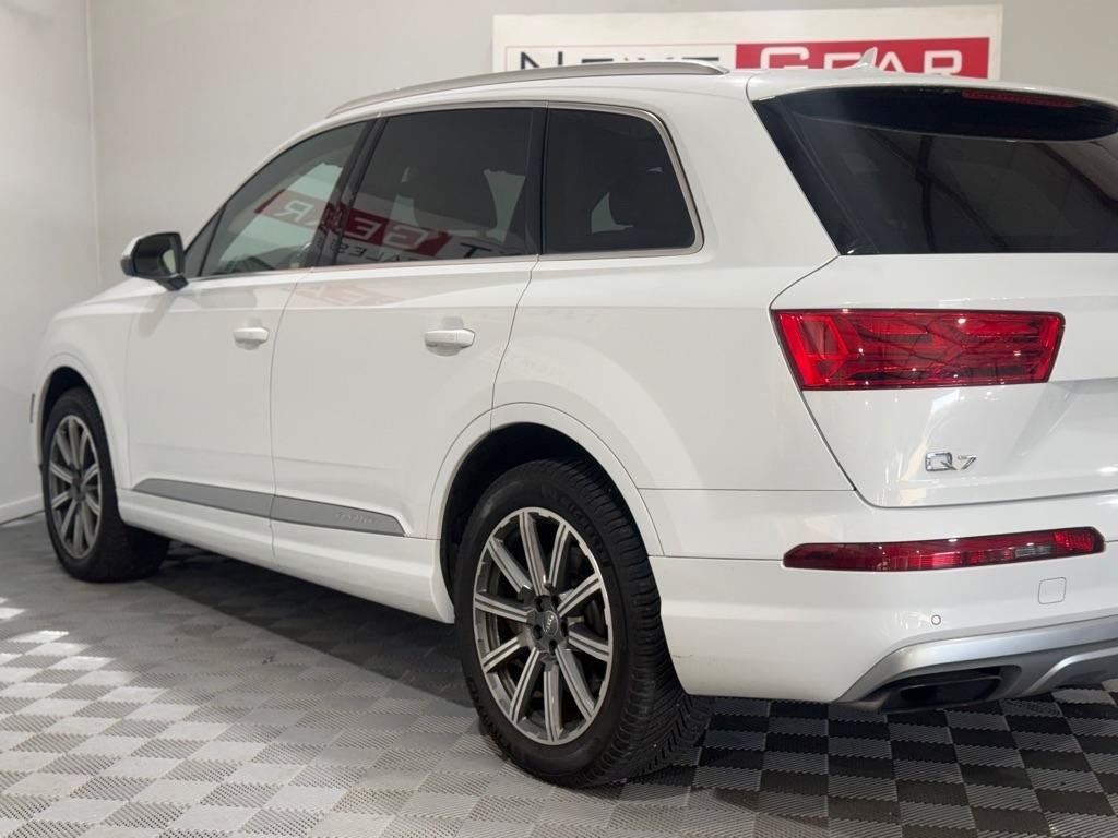 Used 2017 Audi Q7 3.0T Premium Plus w/ Premium Plus Package AWD/4WD image 6