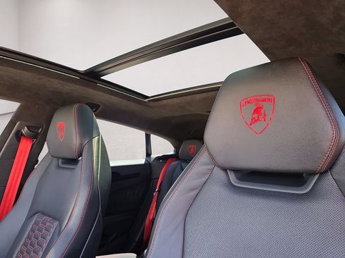 Used 2024 Lamborghini Urus S AWD/4WD image 23