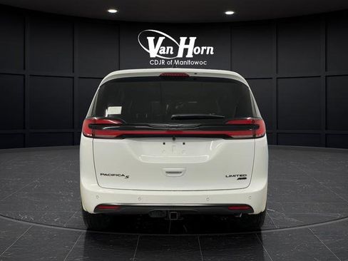 New 2026 Chrysler Pacifica Limited w/ S Appearance Package AWD/4WD image 14