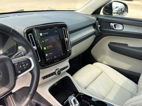 Used 2023 Volvo XC40 B5 Plus w/ Climate Package AWD/4WD image 16