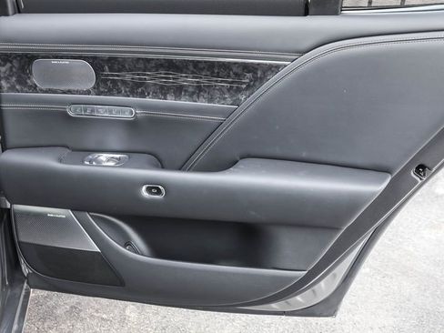 Used 2025 Genesis G90 3.5T image 38