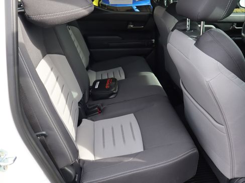 Used 2025 Toyota Tacoma TRD Sport image 37