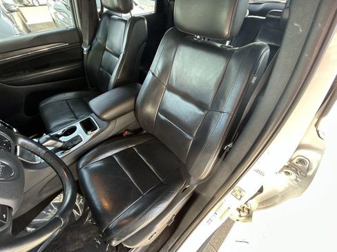 Used 2019 Jeep Grand Cherokee Limited w/ Luxury Group II image 14