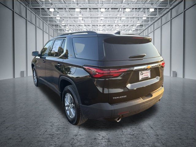 Used 2023 Chevrolet Traverse LT FWD image 3