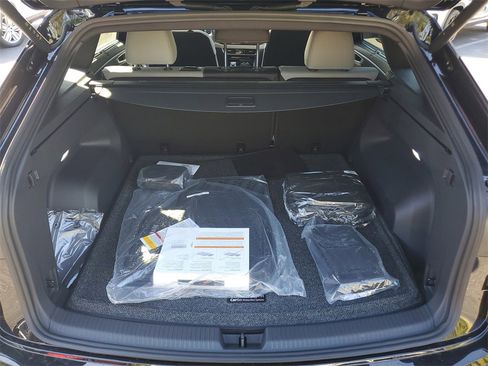 New 2026 Volkswagen Atlas Cross Sport SEL R-Line image 8