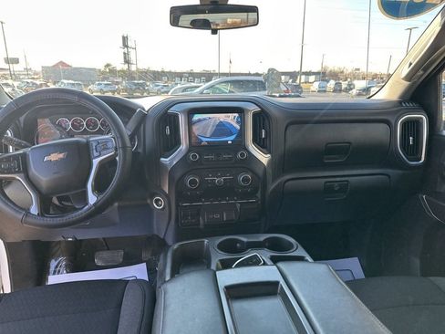 Used 2022 Chevrolet Silverado 2500 LT w/ Convenience Package AWD/4WD image 14