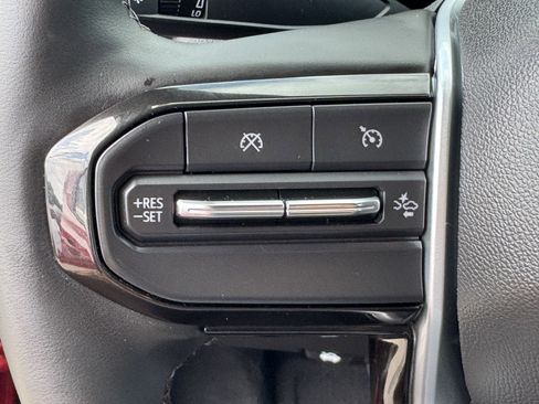 Used 2025 Chevrolet Colorado LT w/ LT Convenience Package RWD image 24