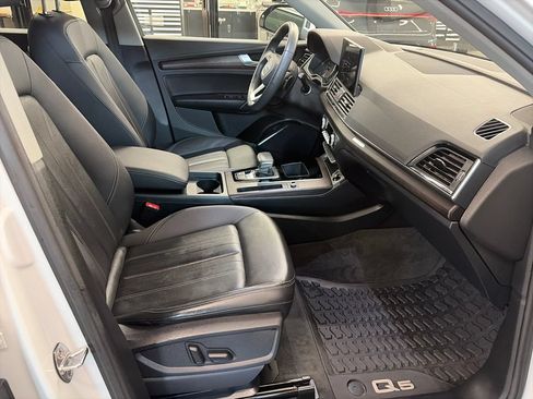 Certified 2023 Audi Q5 2.0T Premium w/ Convenience Package AWD/4WD image 11