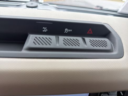 Used 2025 Ford Bronco Big Bend image 24