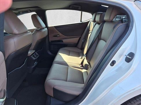 Used 2023 Lexus ES 350 w/ Premium Package FWD image 15
